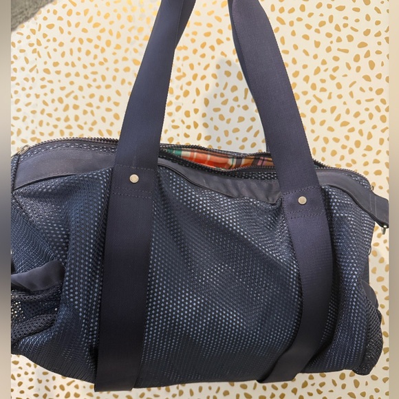 Lululemon Run On Navy Tote Bag EUC - Picture 2 of 12